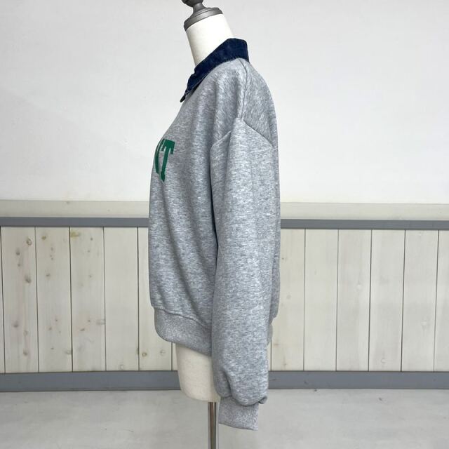 襟デニムロゴプルオーバー