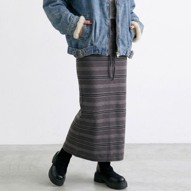 マルチボーダーニットIラインスカート