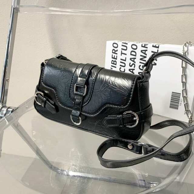 ベルトフラップショルダーバッグ