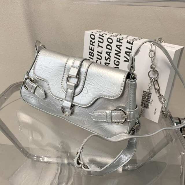 ベルトフラップショルダーバッグ