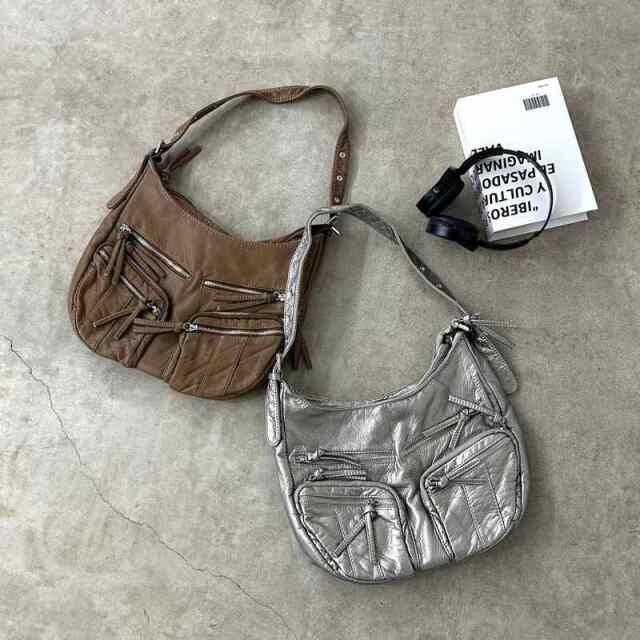 ハーフムーンポケショルダーバッグ