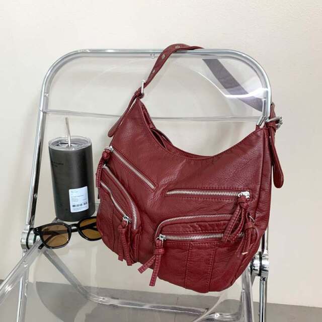 ハーフムーンポケショルダーバッグ