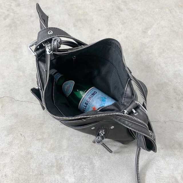 ブリーチ加工ZIPショルダーバッグ