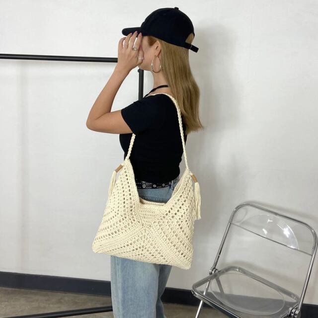コットン編みフリンジバッグ