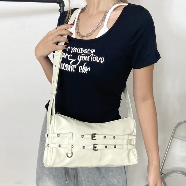2連ベルトバッグ