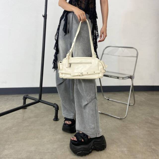 ベルトZIPボストンバッグ