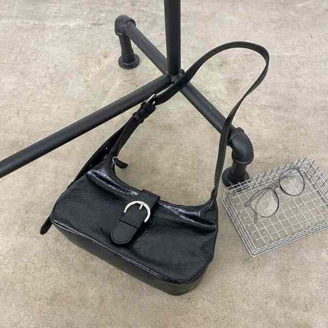 non-hedge 型押しベルトフラップショルダーバッグ|TiMTiMオンライン