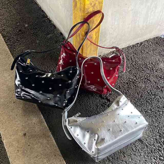 スタッズハンドバッグ