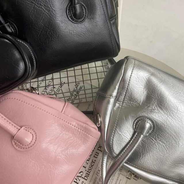 チャーム付きミニボストンバッグ