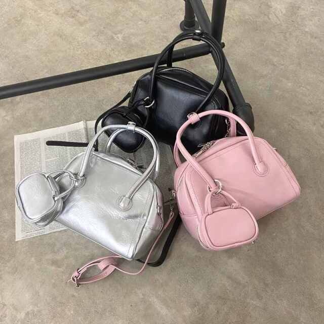 チャーム付きミニボストンバッグ