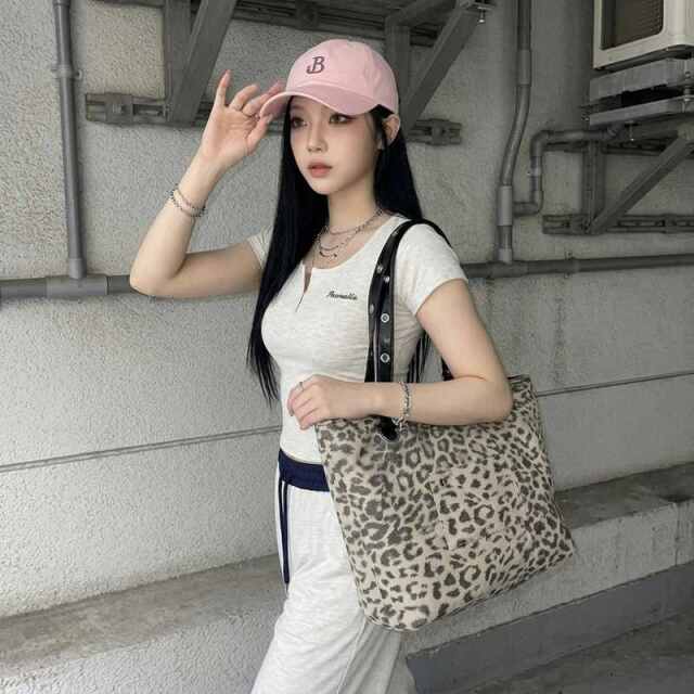 リバーシブルヒョウ柄トートバッグ