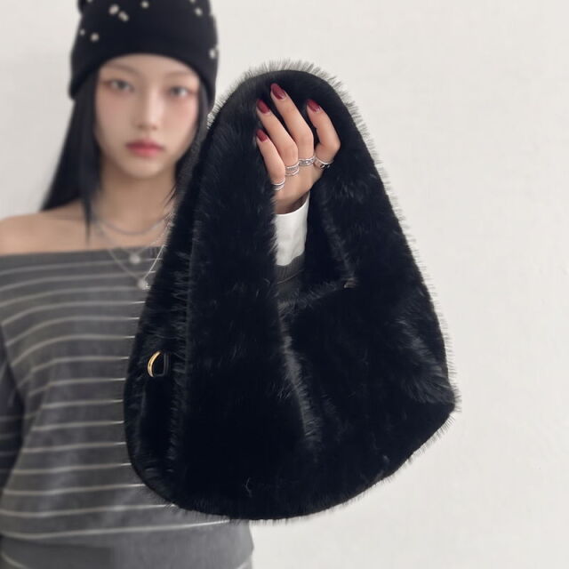 ファーハンドバッグ