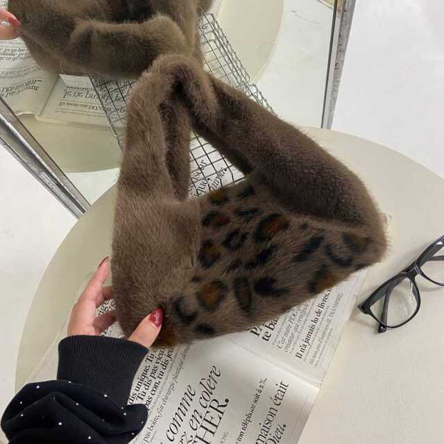ファーハンドバッグ