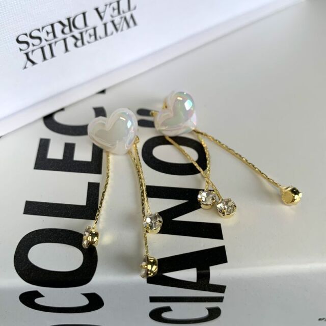 パールハートピアス