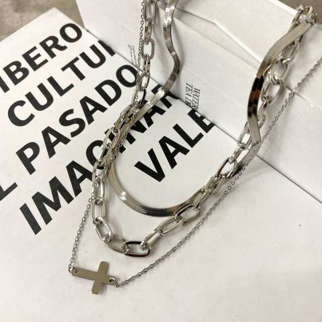 クロス3連ネックレス