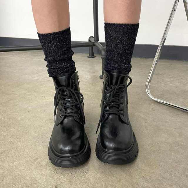 レースアップブーツ