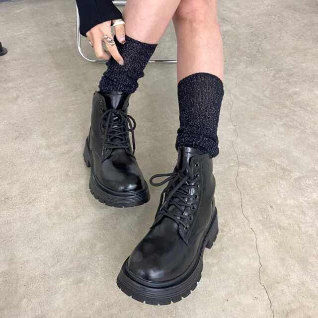 レースアップブーツ