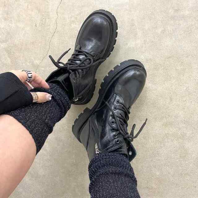 レースアップブーツ