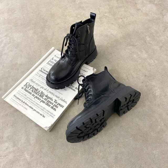 レースアップブーツ