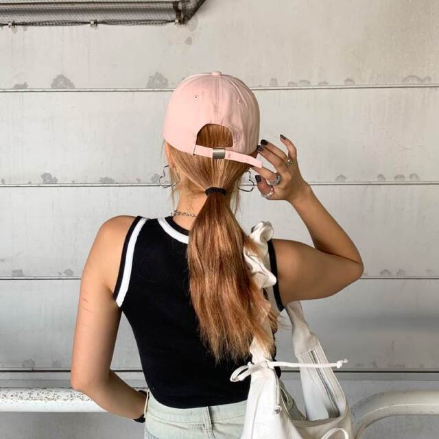 【VETEMENTS】HELLO ロゴ キャップ 関/送込 VETEMENTS】HELLO ロゴ キャップ 関/送込 (VETEMENTS/キャップ
