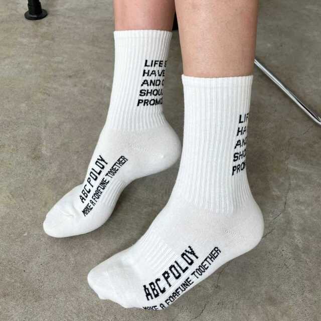 JACQUEMUS 関税込 レ・ショセット ロゴソックス The Jacquemus socks by JACQUEMUS | Official website