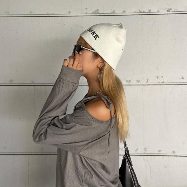 ハナモジ刺繍ビーニー