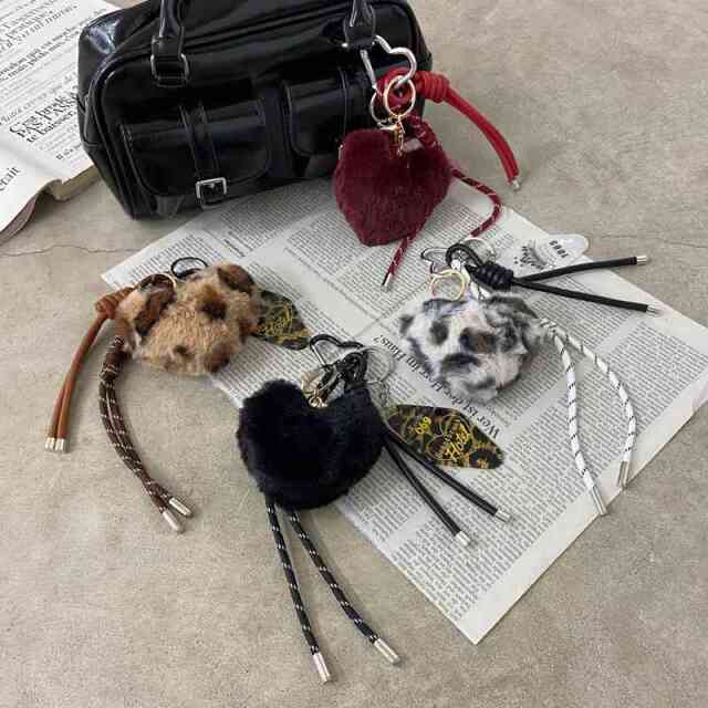 ファーハートチャームストラップ