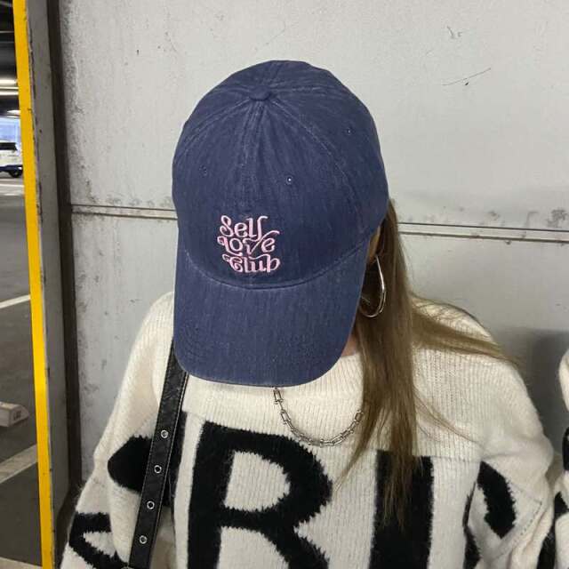 配色ロゴ刺繍キャップ