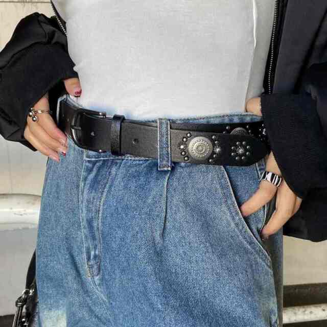 スタッズモチーフベルト