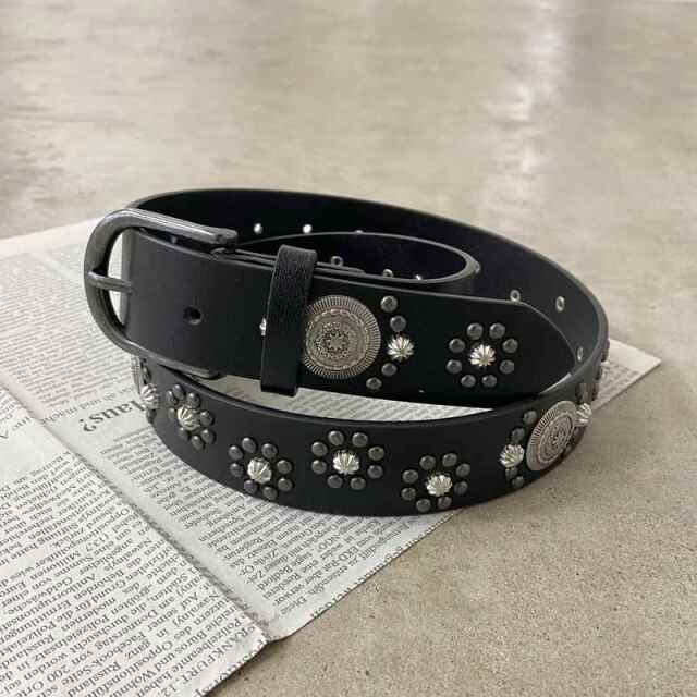 スタッズモチーフベルト