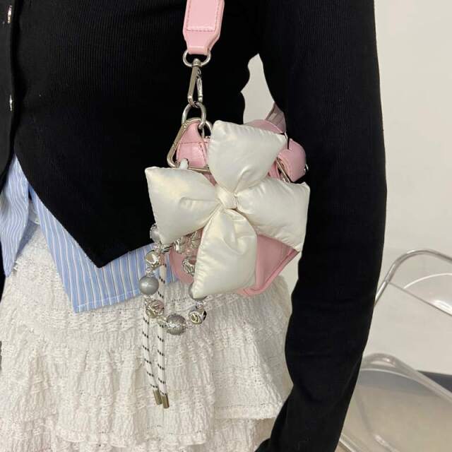 プクプクリボンチャームストラップ