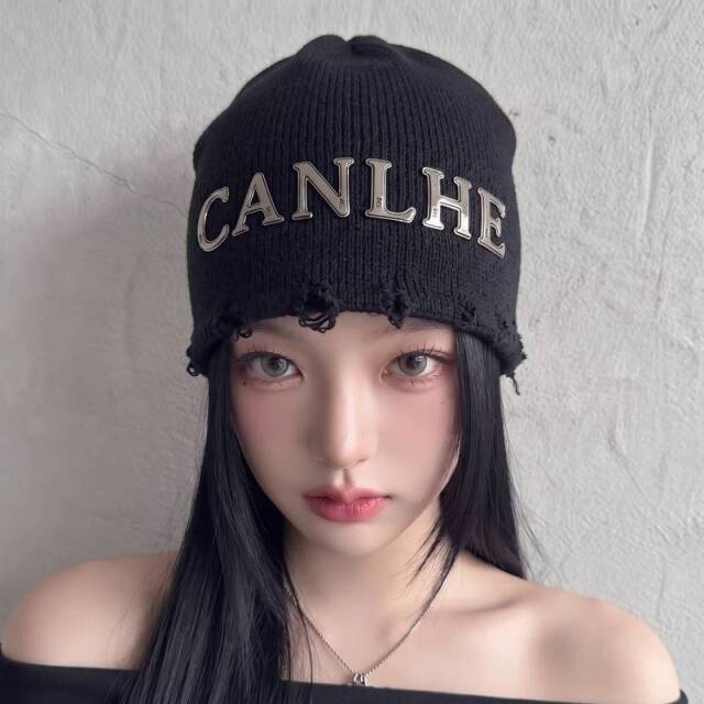 シルバーロゴビーニー