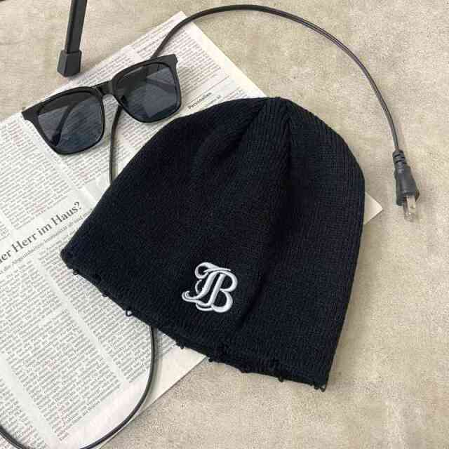 ロゴ刺繍ビーニー