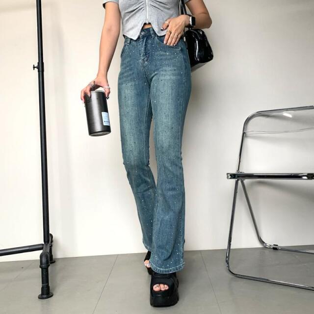 ストーンデニムフレアパンツ