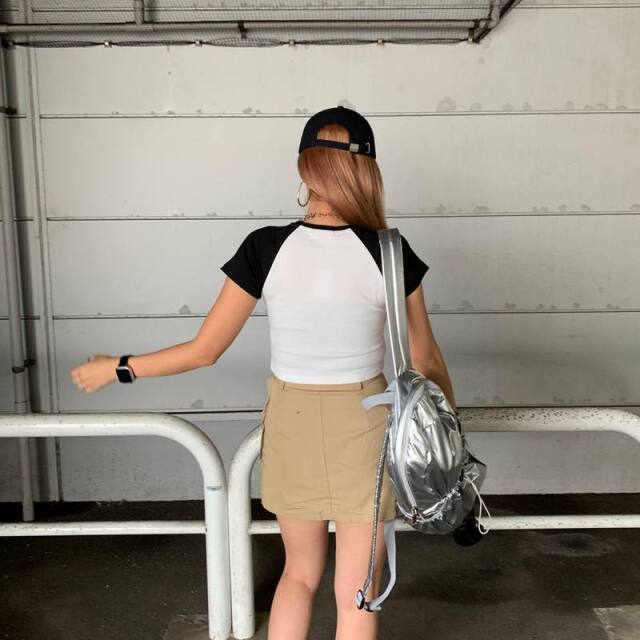 カーゴミニスカート