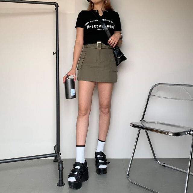 カーゴミニスカート