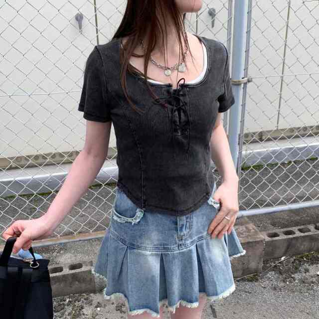 リブレースアップトップス