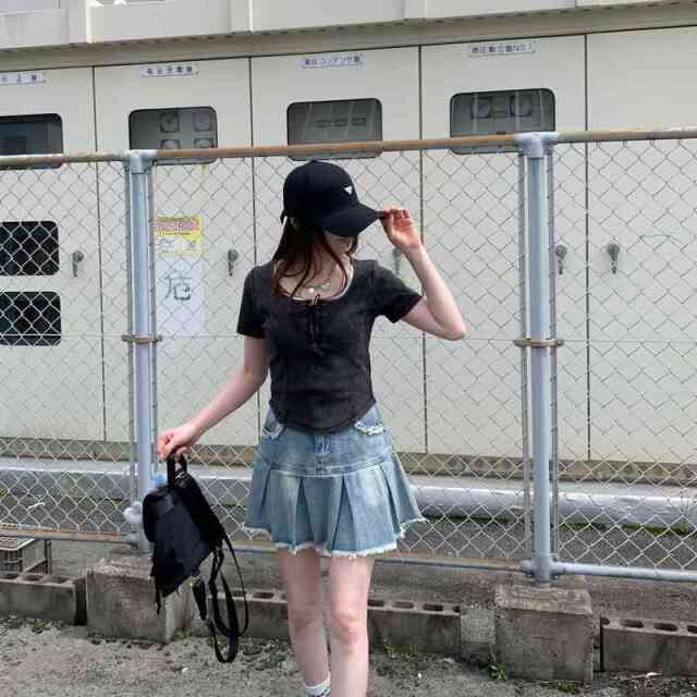 リブレースアップトップス