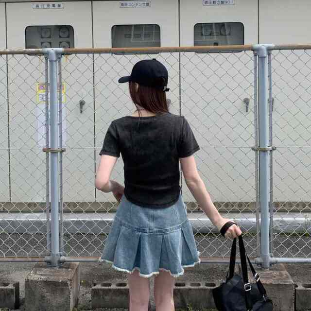 リブレースアップトップス