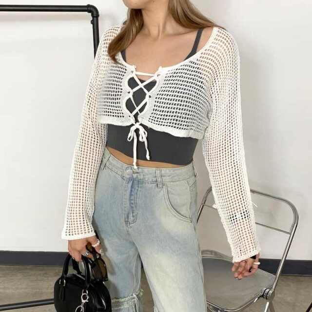 透かしレースアップトップス