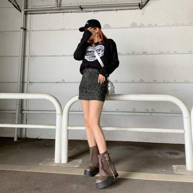 ヒョウ柄スカート