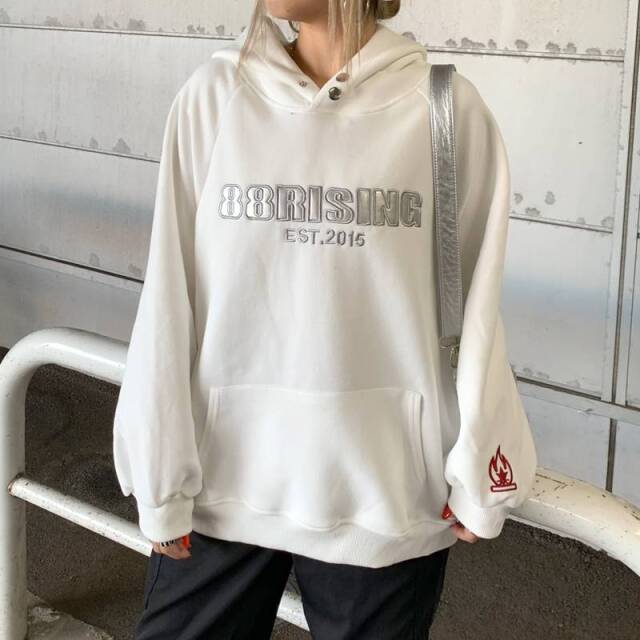 ロゴ合成皮革フードプルオーバー