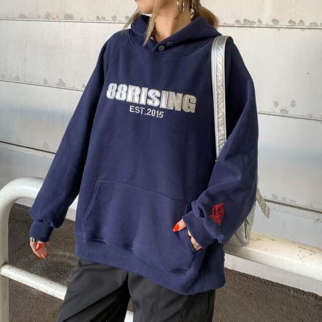 ロゴ合成皮革フードプルオーバー