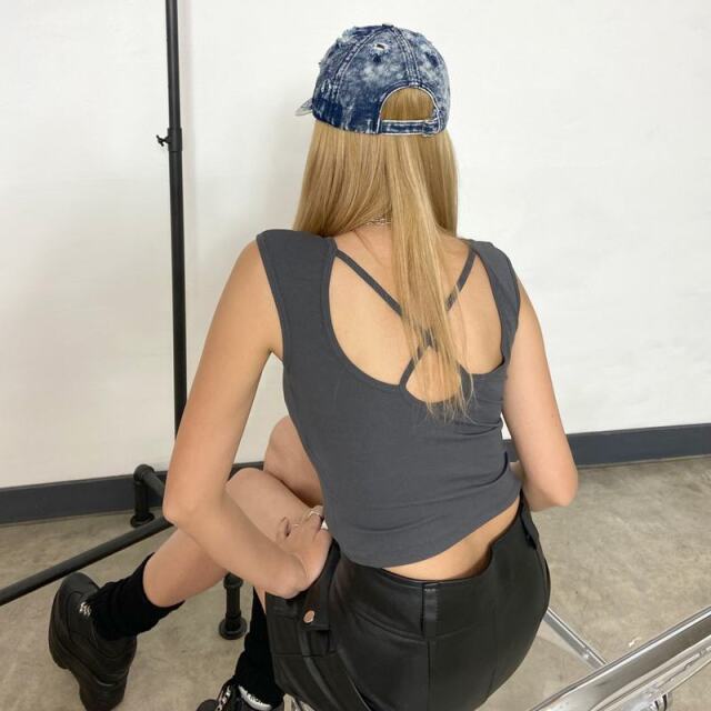 フレンチバッククロスタンクトップ