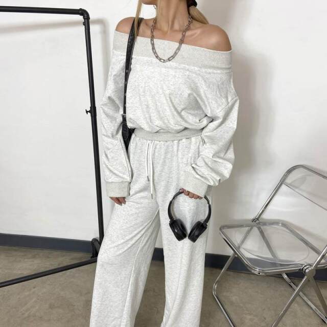 オフショルプルオーバー・パンツセットアップ