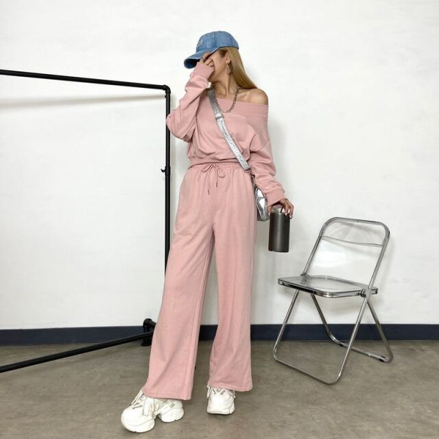 オフショルプルオーバー・パンツセットアップ