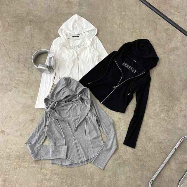 ZIPフード・ストーンロゴキャミセット