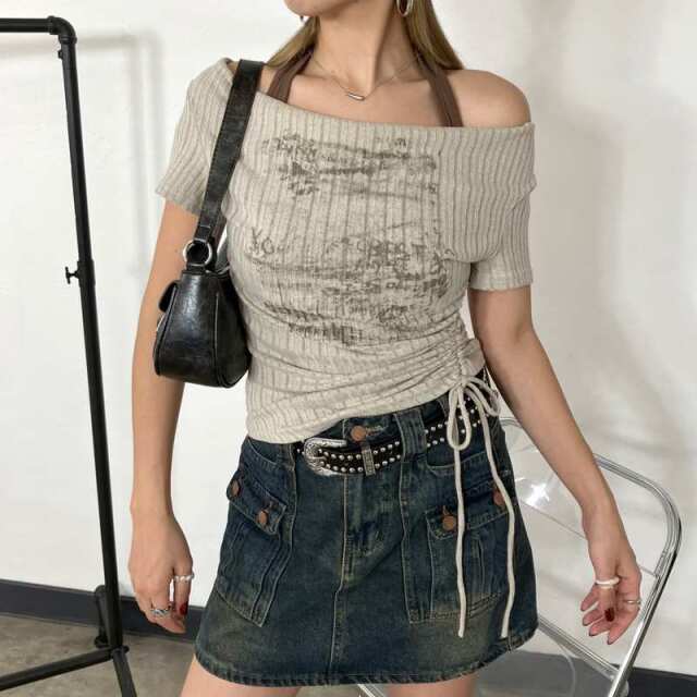 アンサンブル風ロゴサイドドロストトップス