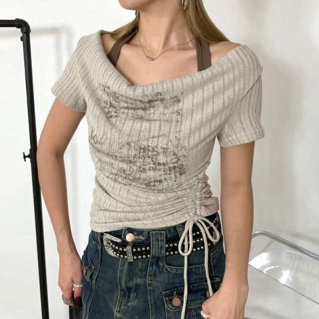 アンサンブル風ロゴサイドドロストトップス