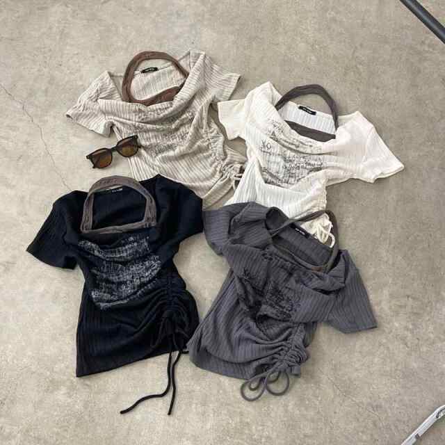 アンサンブル風ロゴサイドドロストトップス